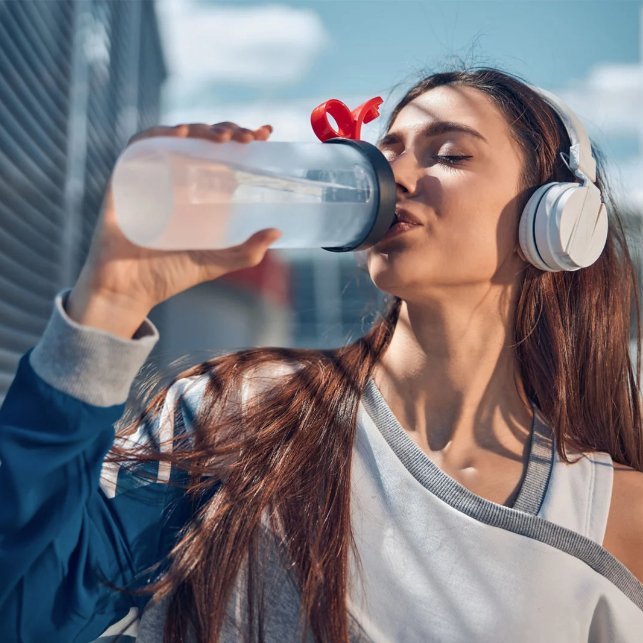 Top Signs You’re Not Drinking Enough Water